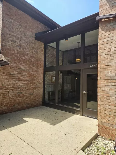 740 Saint Andrews Ln #37, Crystal Lake, IL 60014