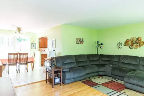 15455 Lawndale Ave, Markham, IL 60428 photo 3