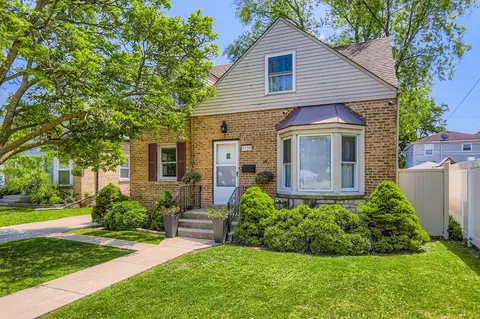 9729 Dodge Ave, Franklin Park, IL 60131