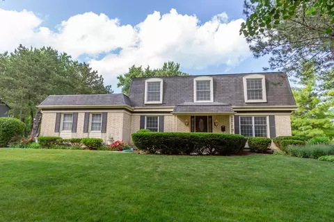 1304 W Whytecliff Rd, Palatine, IL 60067