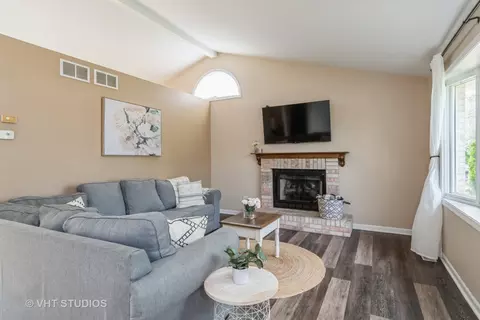 1700 Cumberland Dr, Plainfield, IL 60586 photo 4