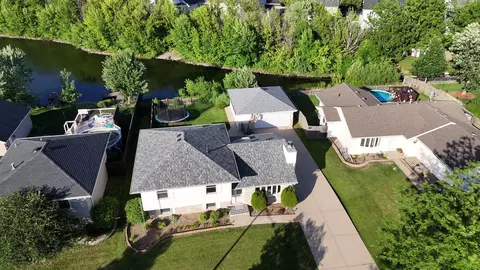1700 Cumberland Dr, Plainfield, IL 60586 photo 2