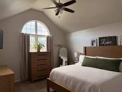 Bedroom - 6 Kimberly Dr, Spring Valley, IL 61362 photo 4 of 10