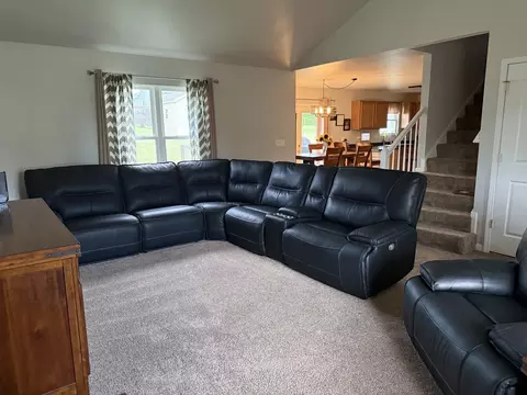 Living - 6 Kimberly Dr, Spring Valley, IL 61362 photo 3 of 3