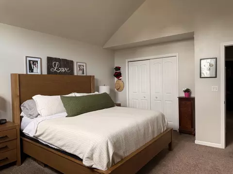Bedroom - 6 Kimberly Dr, Spring Valley, IL 61362 photo 3 of 10