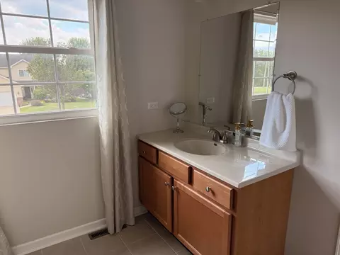 Bath - 6 Kimberly Dr, Spring Valley, IL 61362 photo 5 of 6