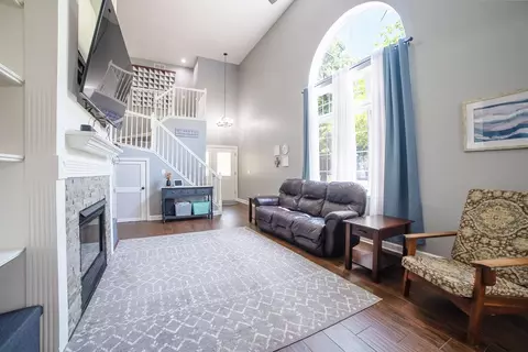 Other - 2001 Jeffrey Ln, Elgin, IL 60123 photo 1 of 6