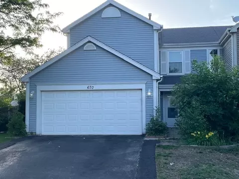 670 Legends Dr, Carol Stream, IL 60188