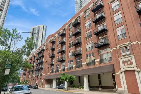 360 W Illinois St #402, Chicago, IL 60654