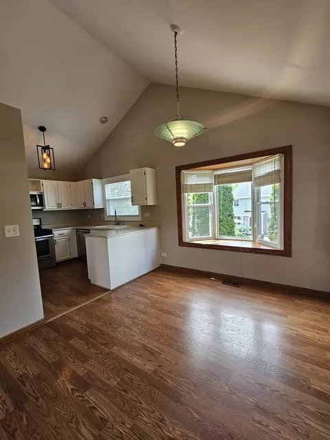 Dining - 457 Hadley Ct, Bartlett, IL 60103 photo 2 of 2