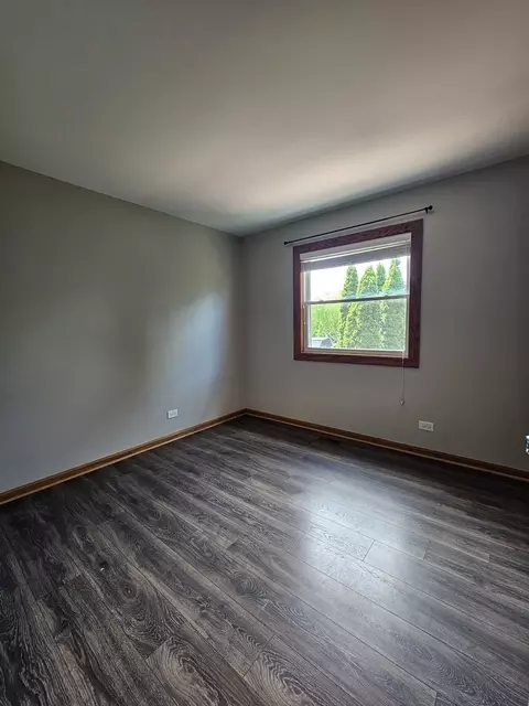 Bedroom - 457 Hadley Ct, Bartlett, IL 60103 photo 1 of 2