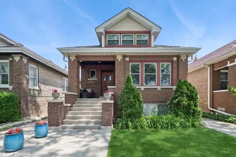 2431 Euclid Ave, Berwyn, IL 60402