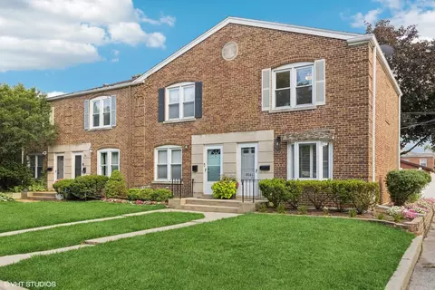 8041 W 29th Ct, North Riverside, IL 60546