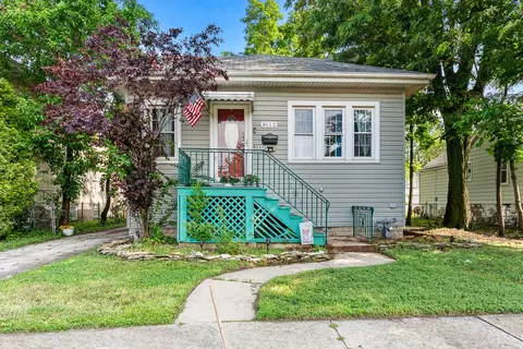 8112 Christie Ave, Lyons, IL 60534 photo 3