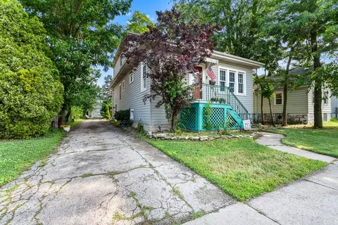 8112 Christie Ave, Lyons, IL 60534