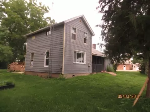 390 N East Ave N, Amboy, IL 61310
