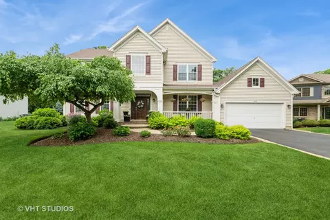 802 Autumn Hl, West Dundee, IL 60118