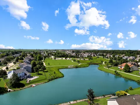 View/Area - 3115 Sable Oaks Rd, Bloomington, IL 61704 photo 1 of 6