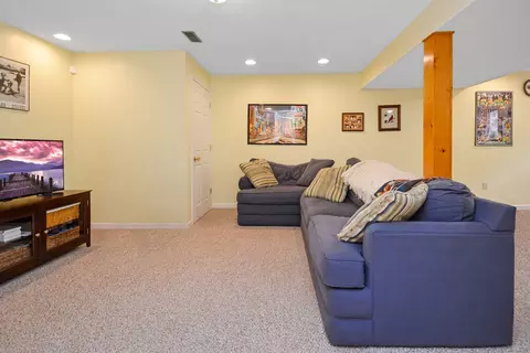 Living - 3115 Sable Oaks Rd, Bloomington, IL 61704 photo 7 of 8