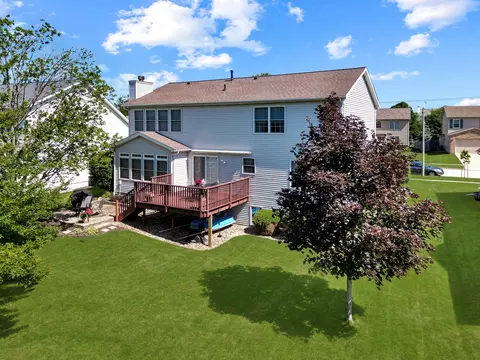 Exterior - 3115 Sable Oaks Rd, Bloomington, IL 61704 photo 10 of 11