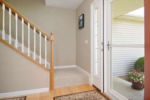 Entry Way - 3115 Sable Oaks Rd, Bloomington, IL 61704 photo 3 of 5