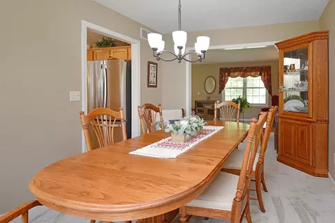 Dining - 3115 Sable Oaks Rd, Bloomington, IL 61704 photo 4 of 4