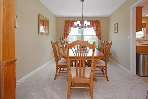 Dining - 3115 Sable Oaks Rd, Bloomington, IL 61704 photo 3 of 4