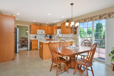 Kitchen - 3115 Sable Oaks Rd, Bloomington, IL 61704 photo 3 of 18