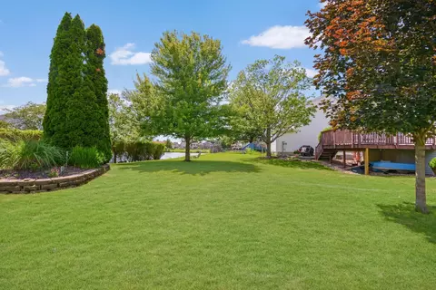 Exterior - 3115 Sable Oaks Rd, Bloomington, IL 61704 photo 8 of 11