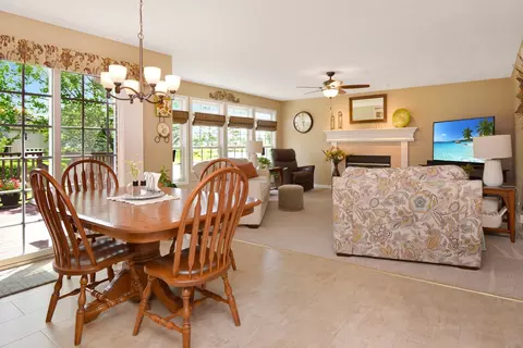 Dining - 3115 Sable Oaks Rd, Bloomington, IL 61704 photo 2 of 4