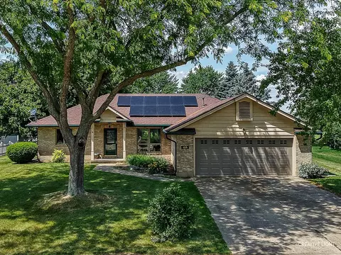 1225 Whitetail Ln, Sandwich, IL 60548