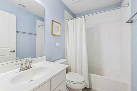 53 Nicholas Dr E, Des Plaines, IL 60016 photo 14