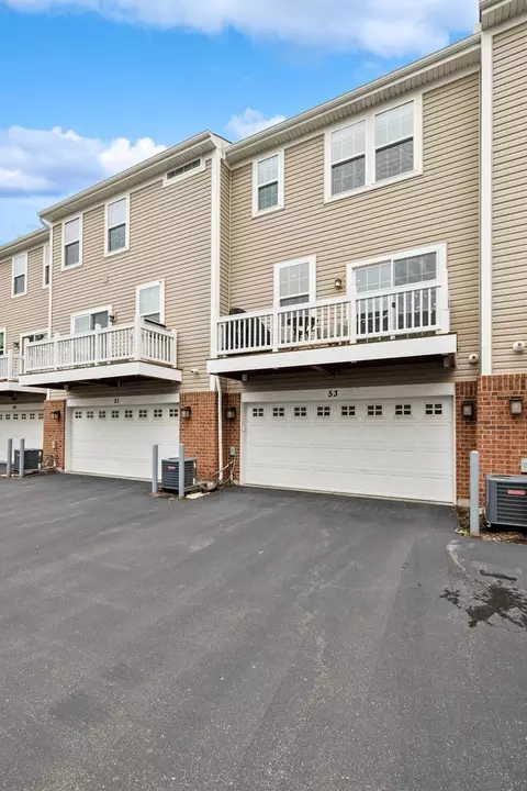 53 Nicholas Dr E, Des Plaines, IL 60016 photo 20