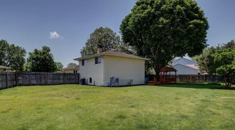 Exterior - 1213 Rose Ct, Bartlett, IL 60103 photo 5 of 5
