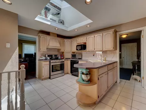 Kitchen - 1213 Rose Ct, Bartlett, IL 60103 photo 1 of 5