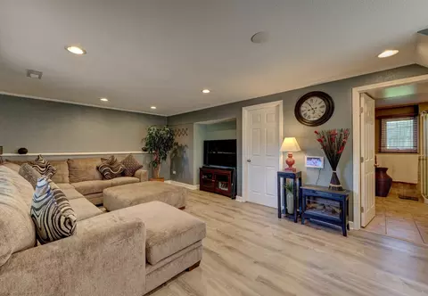 Living - 1213 Rose Ct, Bartlett, IL 60103 photo 4 of 4