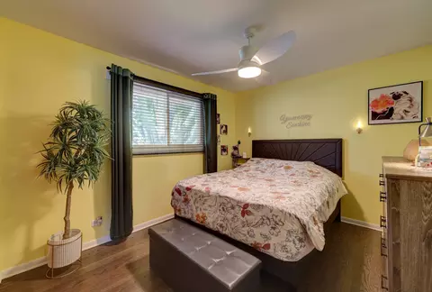Bedroom - 1213 Rose Ct, Bartlett, IL 60103 photo 1 of 3
