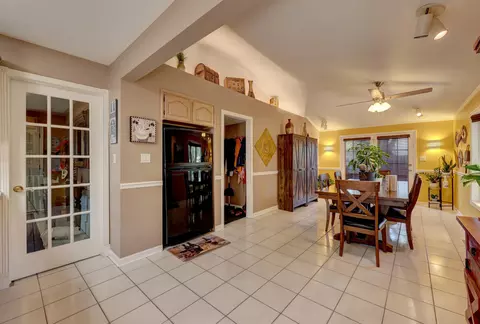 Entry Way - 1213 Rose Ct, Bartlett, IL 60103 photo 3 of 3