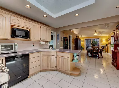 Kitchen - 1213 Rose Ct, Bartlett, IL 60103 photo 4 of 5