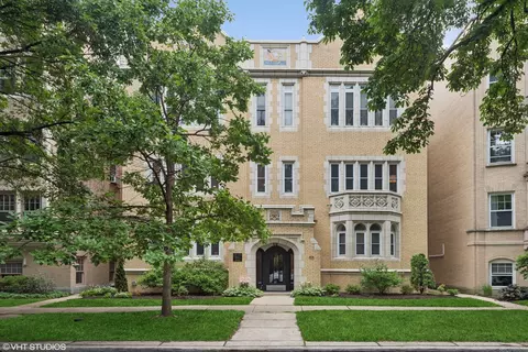 653 Hinman Ave #2N, Evanston, IL 60202