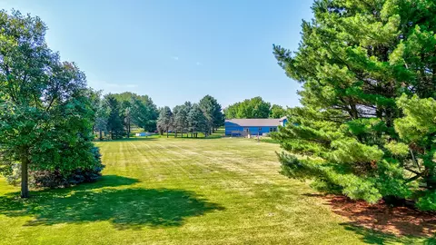 Exterior - 35 Burr Oak Dr, Lostant, IL 61334 photo 8 of 9