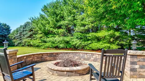 Exterior - 35 Burr Oak Dr, Lostant, IL 61334 photo 6 of 9
