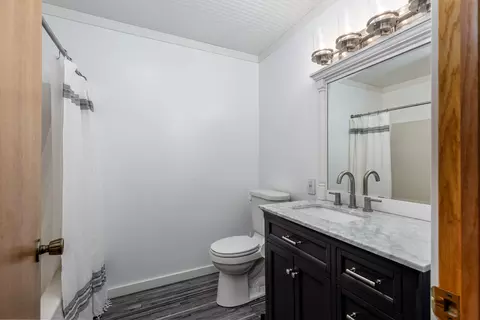 Bath - 35 Burr Oak Dr, Lostant, IL 61334 photo 2 of 3