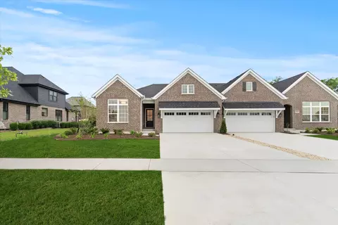 16540 Kayla Dr, Lemont, IL 60439