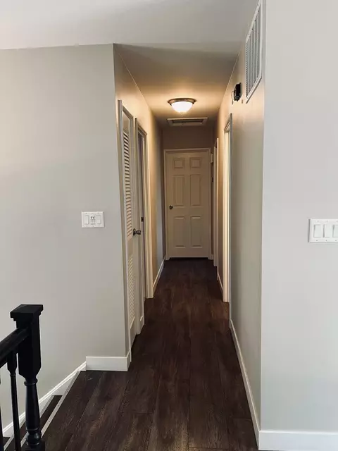 Entry Way - 446 Alcester Ct, Bolingbrook, IL 60440 photo 1 of 3