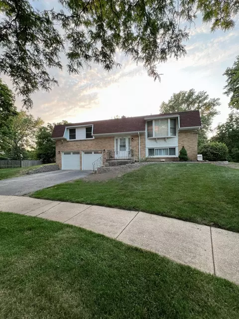 Exterior - 446 Alcester Ct, Bolingbrook, IL 60440 photo 3 of 8
