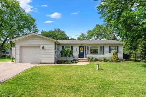 8013 Craig Dr, Wonder Lake, IL 60097
