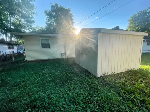 Exterior - 522 N 3rd Ave, Chenoa, IL 61726 photo 6 of 22