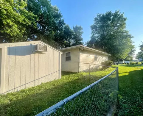 Exterior - 522 N 3rd Ave, Chenoa, IL 61726 photo 9 of 22