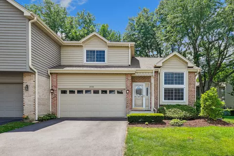 2330 Worthing Dr, Naperville, IL 60565